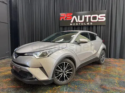 Usado Toyota C-HR Active 122 CV (89 kW) 2018 Gris / plata SUV