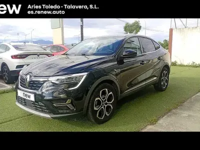 Usado Renault Arkana Techno 140 CV (102 kW) 2022 Negro SUV