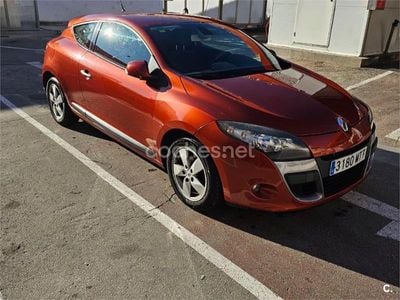 Usado Renault Mégane 110 CV (80 kW) 2012 Granate Berlina