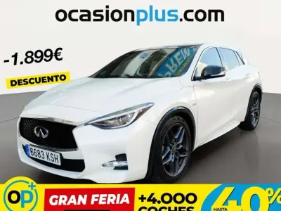 Usado Infiniti Q30 Sport Tech 170 CV (125 kW) 2018 Blanco Utilitario