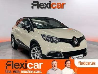 Usado Renault Captur Intens 120 CV (88 kW) 2015 Beige SUV