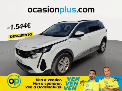 Usado Peugeot 5008 Style 130 CV (95 kW) 2021 Blanco SUV