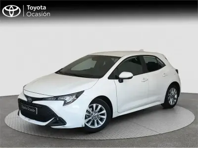 Usado Toyota Corolla Active 140 CV (102 kW) 2024 Blanco Monovolumen