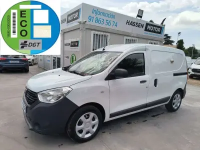 Usado Dacia Dokker Essentiel 109 CV (80 kW) 2021 Blanco Monovolumen