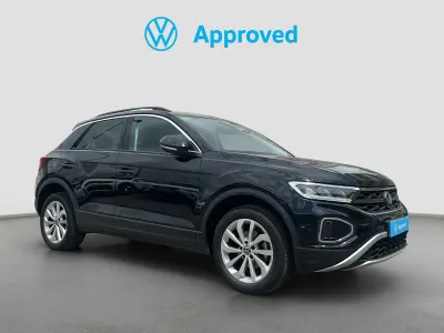 Usado VW T-Roc Life 150 CV (110 kW) 2022 Negro SUV