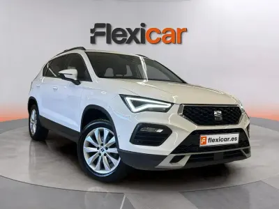 Usado Seat Ateca Style 150 CV (110 kW) 2023 Blanco SUV
