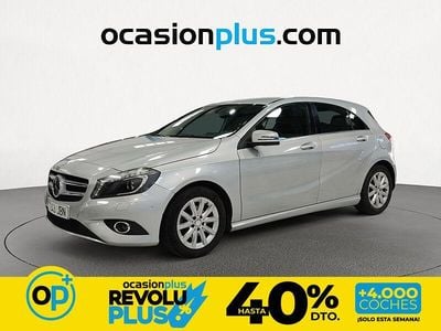 Usado Mercedes A180 Style 109 CV (80 kW) 2013 Gris plata Utilitario