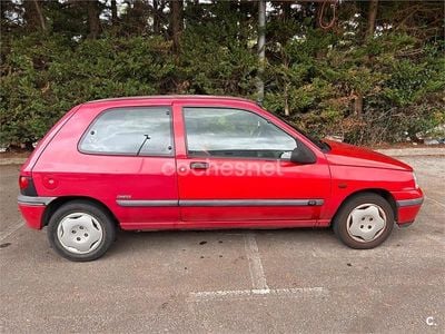 Rojo Usado 1996 Renault Clio Campus Berlina | 990 €