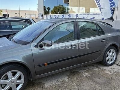 Gris / plata Usado 2004 Renault Laguna II Dynamique Berlina | 2300 € (Buen precio)