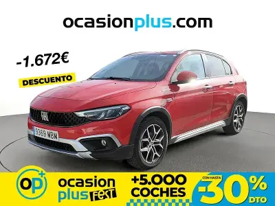 Usado Fiat Tipo Red 130 HP (95 kW) 2022 Vermelho Sedan