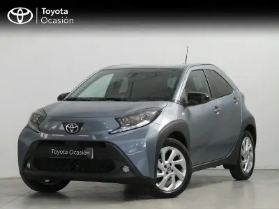 Käytetty Toyota Aygo X Play 72 HP (52 kW) 2024 Sininen Katumaasturi
