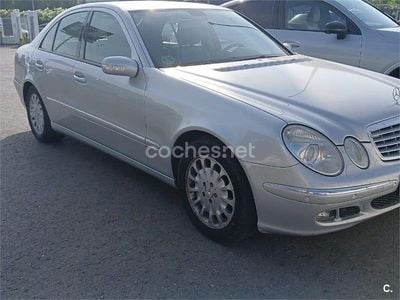 Gris / plata Usado 2006 Mercedes E280 Elegance Berlina | 5600 € (Buen precio)