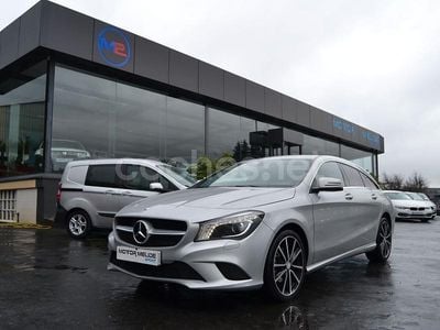 Gris / plata Usado 2016 Mercedes CLA200 Shooting Brake Familiar | 18.900 € (Precio justo)