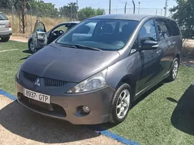 Usado Mitsubishi Grandis Intense+ 136 CV (100 kW) 2010 Gris Monovolumen