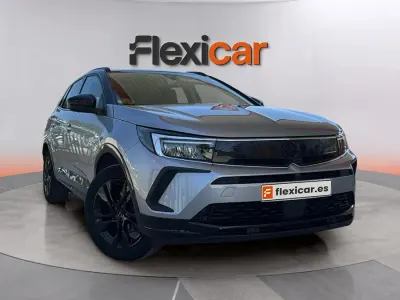 Usado Opel Grandland X GS Line 131 CV (96 kW) 2022 Gris SUV