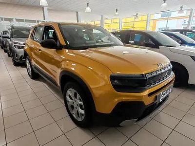 Käytetty Jeep Avenger Altitude 100 HP (73 kW) 2024 Otro Katumaasturi