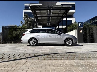Usado Seat Leon ST Style 115 CV (84 kW) 2017 Gris / plata Familiar