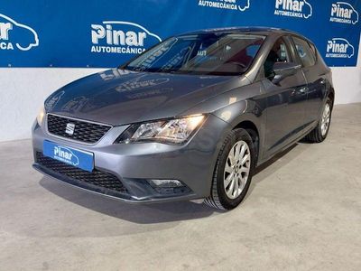 Usado Seat Leon Style 105 CV (77 kW) 2014 Gris / plata Berlina