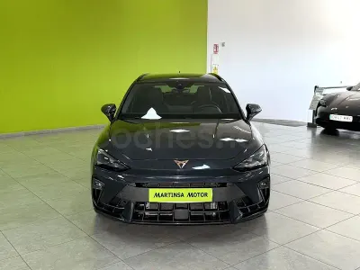 Usado Cupra Leon 150 CV (110 kW) 2025 Gris / plata Familiar