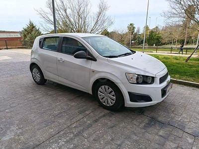 Usado Chevrolet Aveo LT 86 CV (63 kW) 2013 Blanco Berlina