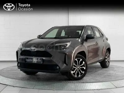 Usado Toyota Yaris Cross Active 116 CV (85 kW) 2022 Gris / plata SUV
