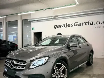 Usado Mercedes GLA200 136 HP (100 kW) 2018 Cinzento SUV