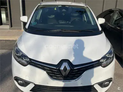 Usado Renault Grand Scénic IV Zen 130 CV (95 kW) 2018 Blanco Monovolumen