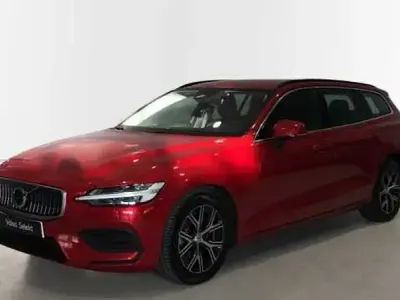 Usado Volvo V60 Core 197 CV (144 kW) 2025 Rojo Familiar