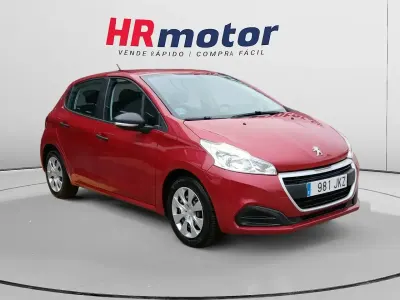 Usado Peugeot 208 Active 100 CV (73 kW) 2015 Rojo Utilitario