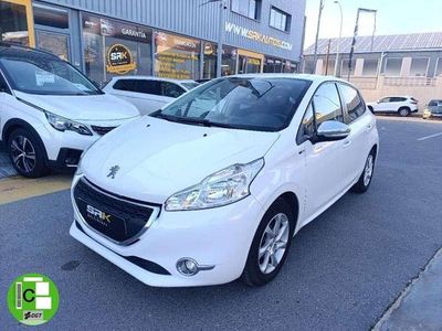 Usado Peugeot 208 Style 82 CV (60 kW) 2014 Blanco Utilitario