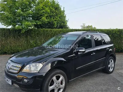 Usado Mercedes ML320 224 CV (164 kW) 2006 Negro SUV