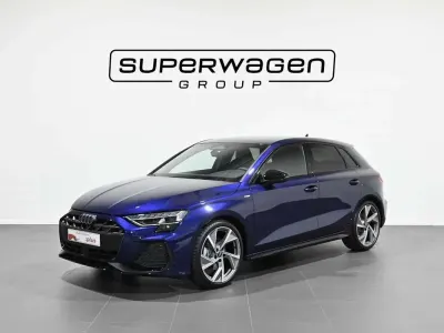 Usado Audi A3 Sportback Comfort 150 CV (110 kW) 2025 Azul Utilitario