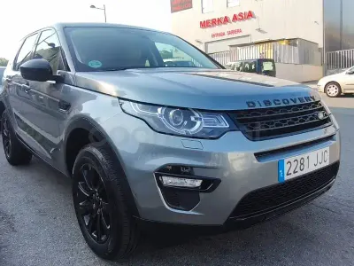 Usado Land Rover Discovery Sport HSE 150 CV (110 kW) 2015 Gris / plata SUV