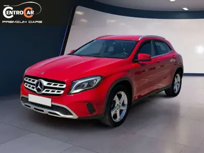 Usado Mercedes GLA200 136 CV (100 kW) 2018 Rojo SUV