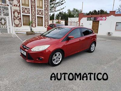 Usado Ford Focus Trend 125 CV (91 kW) 2014 Rojo Familiar