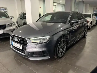 Usado Audi A3 S-Line 150 CV (110 kW) 2017 Gris / plata Berlina
