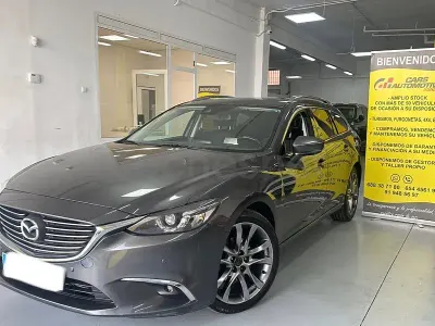 Usado Mazda 6 Luxury 150 CV (110 kW) 2017 Gris / plata Familiar