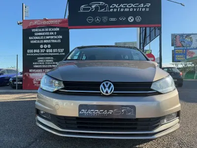 Usado VW Touran Edition 115 CV (84 kW) 2018 Beige Monovolumen