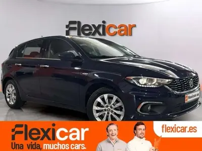 Usado Fiat Tipo Lounge 120 CV (88 kW) 2019 Azul Familiar