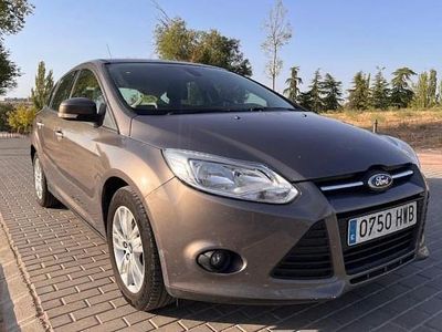 Usado Ford Focus 115 CV (84 kW) 2012 Gris Berlina