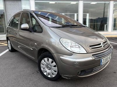 Usado Citroën Xsara Picasso Exclusive 92 CV (67 kW) 2011 Beige Monovolumen
