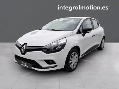 Usado Renault Clio IV Business 89 CV (65 kW) 2019 Blanco Berlina