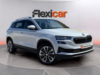 Usado Skoda Karoq Style 150 CV (110 kW) 2023 Blanco SUV