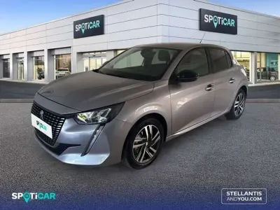 Usado Peugeot 208 Allure 101 CV (74 kW) 2022 Gris Utilitario