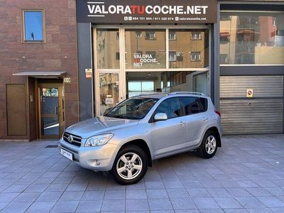 Begagnad Toyota RAV4 Executive 152 HK (111 kW) 2006 Grå SUV