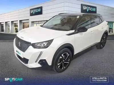 Usado Peugeot 2008 Allure 131 CV (96 kW) 2020 Blanco SUV