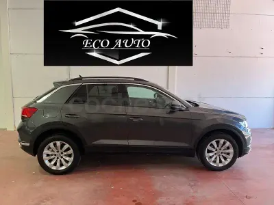 Usado VW T-Roc Sportline 150 CV (110 kW) 2021 Gris / plata SUV