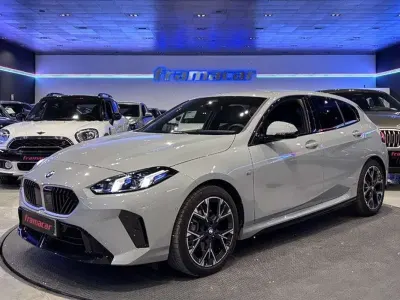 Usado BMW 116 Sport Line 163 CV (119 kW) 2025 Gris Utilitario