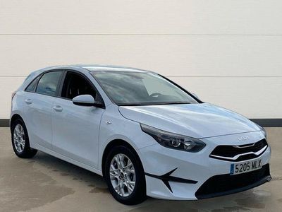 Blanco Usado 2023 Kia Ceed Utilitario | 19.600 € (Precio justo)