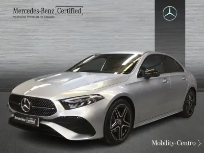 Usado Mercedes A180 116 CV (85 kW) 2025 Plata hightech Berlina